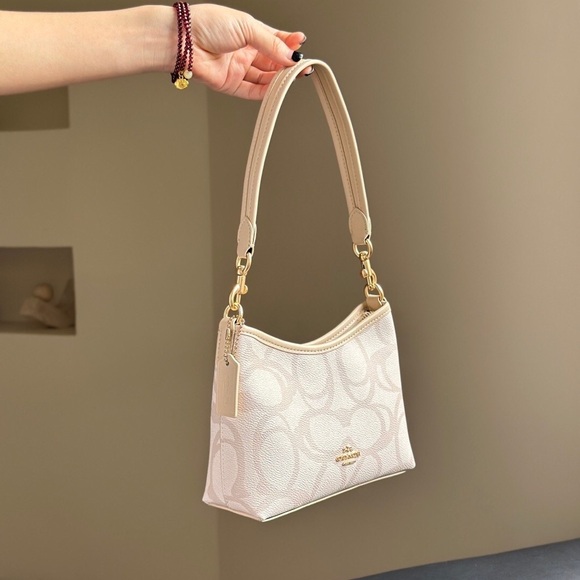 Coach Cream Shoulder Bag - Picture 2 of 9